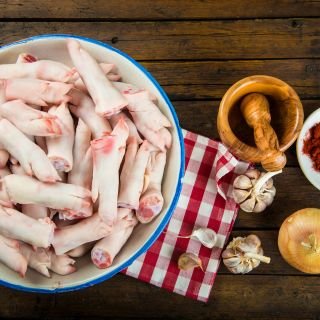 Manitas de cerdo - Vaca Negra